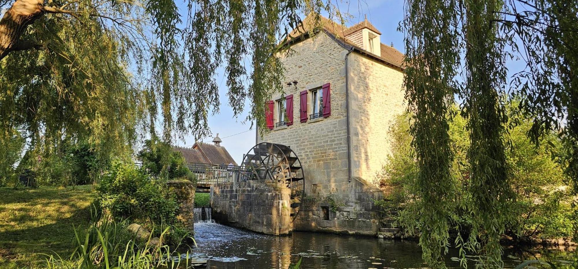 Moulin De Petoulle Hotel Charenton-du-Cher Eksteriør billede