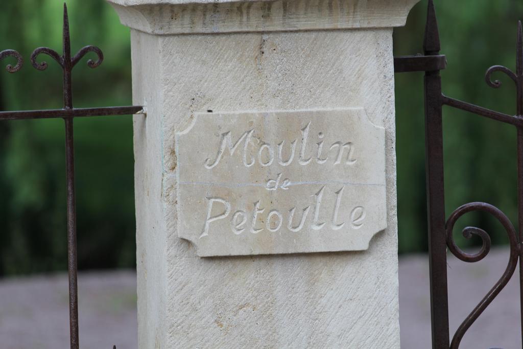 Moulin De Petoulle Hotel Charenton-du-Cher Eksteriør billede